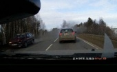 Колесо от рефрижератора пробивило стекло легковушки на трассе Архангельск – Северодвинск