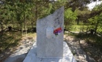 Памятный знак на братской могиле промысловиков-зверобоев в Северодвинске